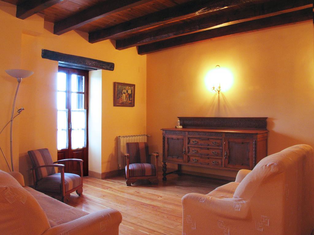 Caserio Gaztelu Quarto foto